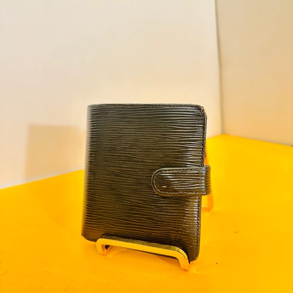 Louis Vuitton black wallet - Picture 15 of 15